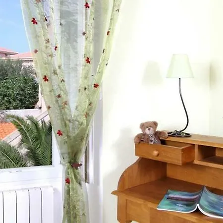 L'ile-rousse Sleeps 4 Wifi